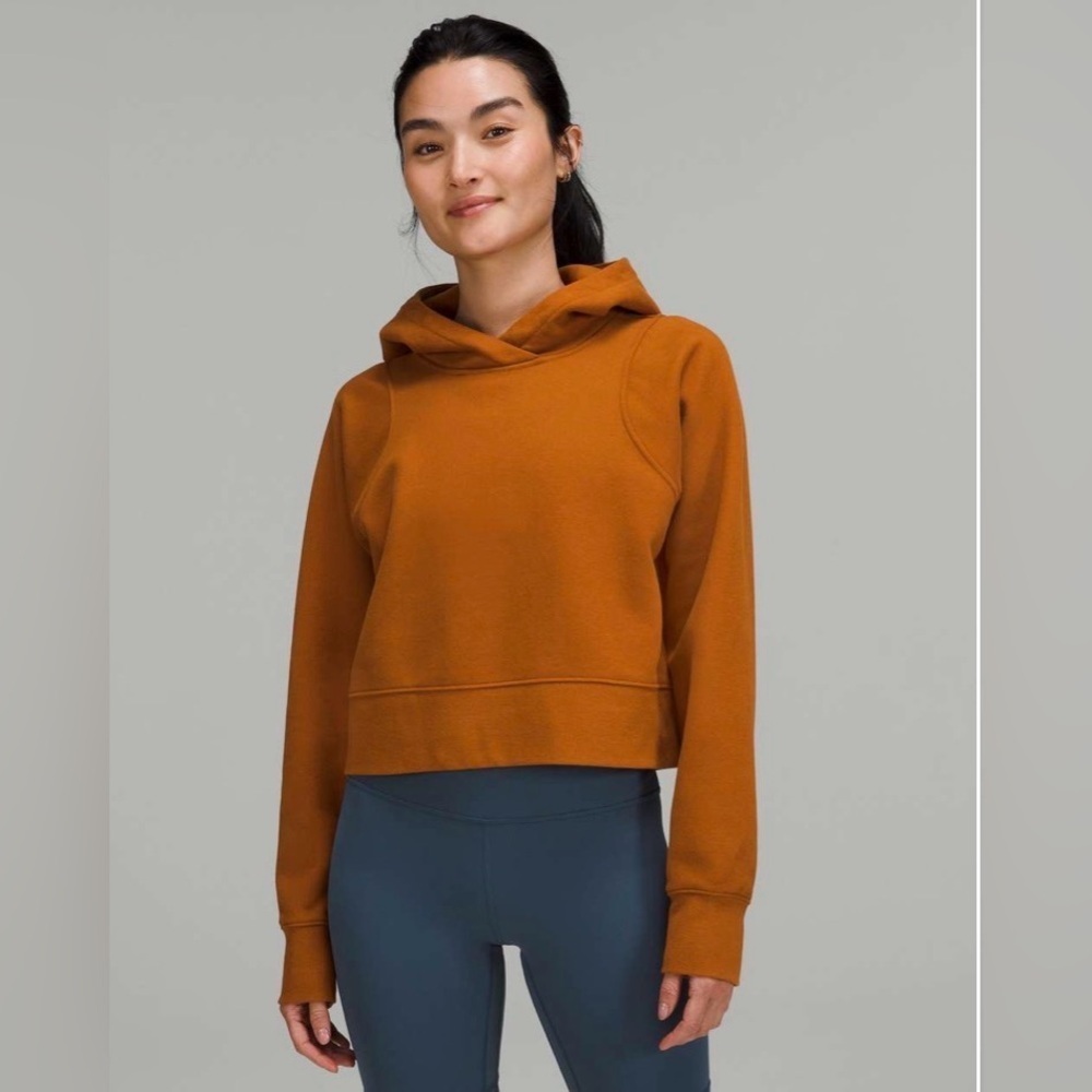 Lululemon Loungeful Cropped Hoodie in Butternut Brown W3FF4S
